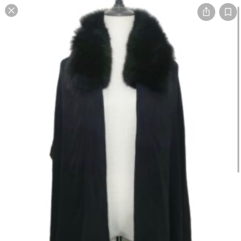 Valentino Fox Fur Collar and light chasmere stole new with Box. Original $1775